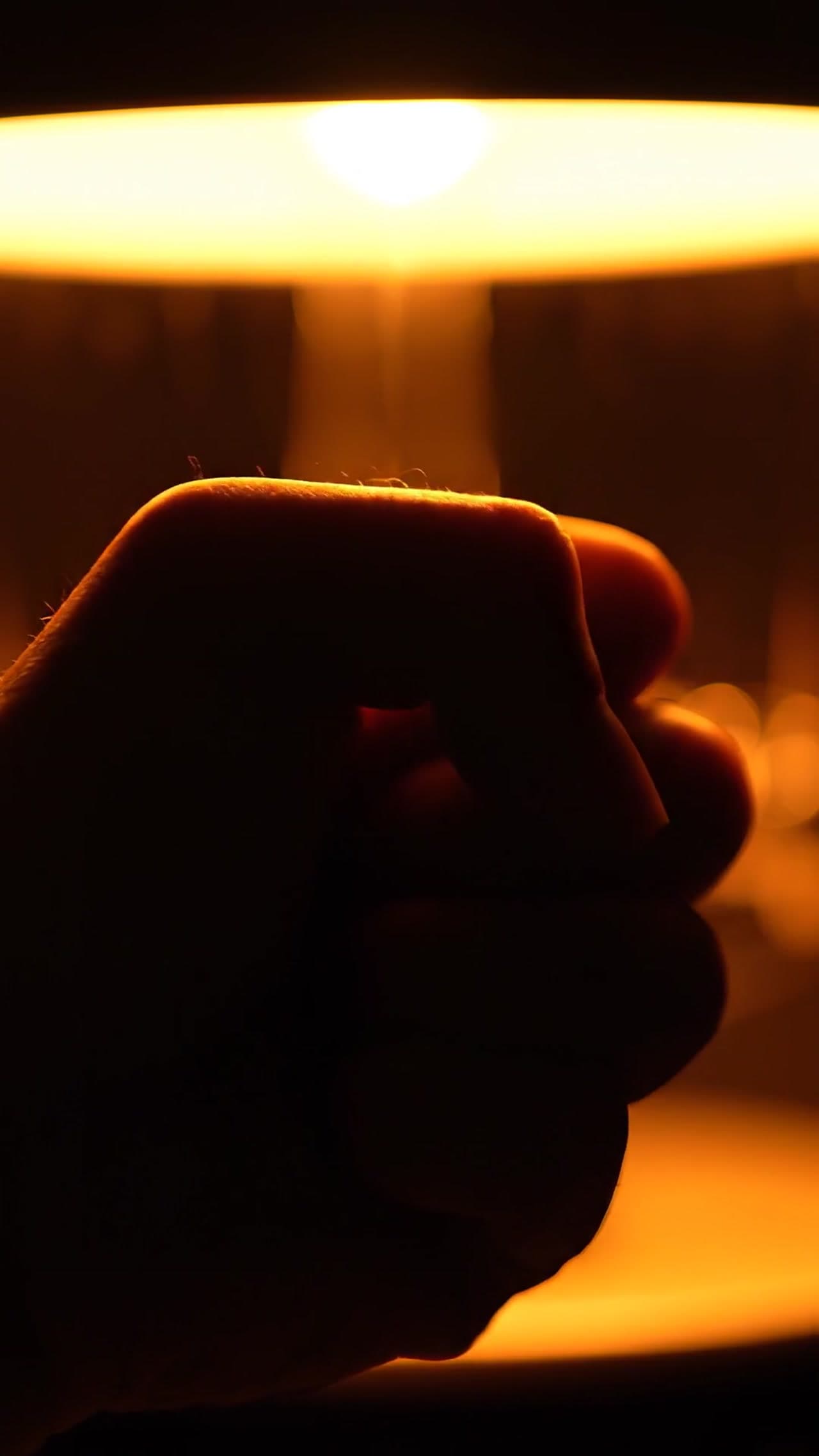 Shoulder pain relief via hypnosis