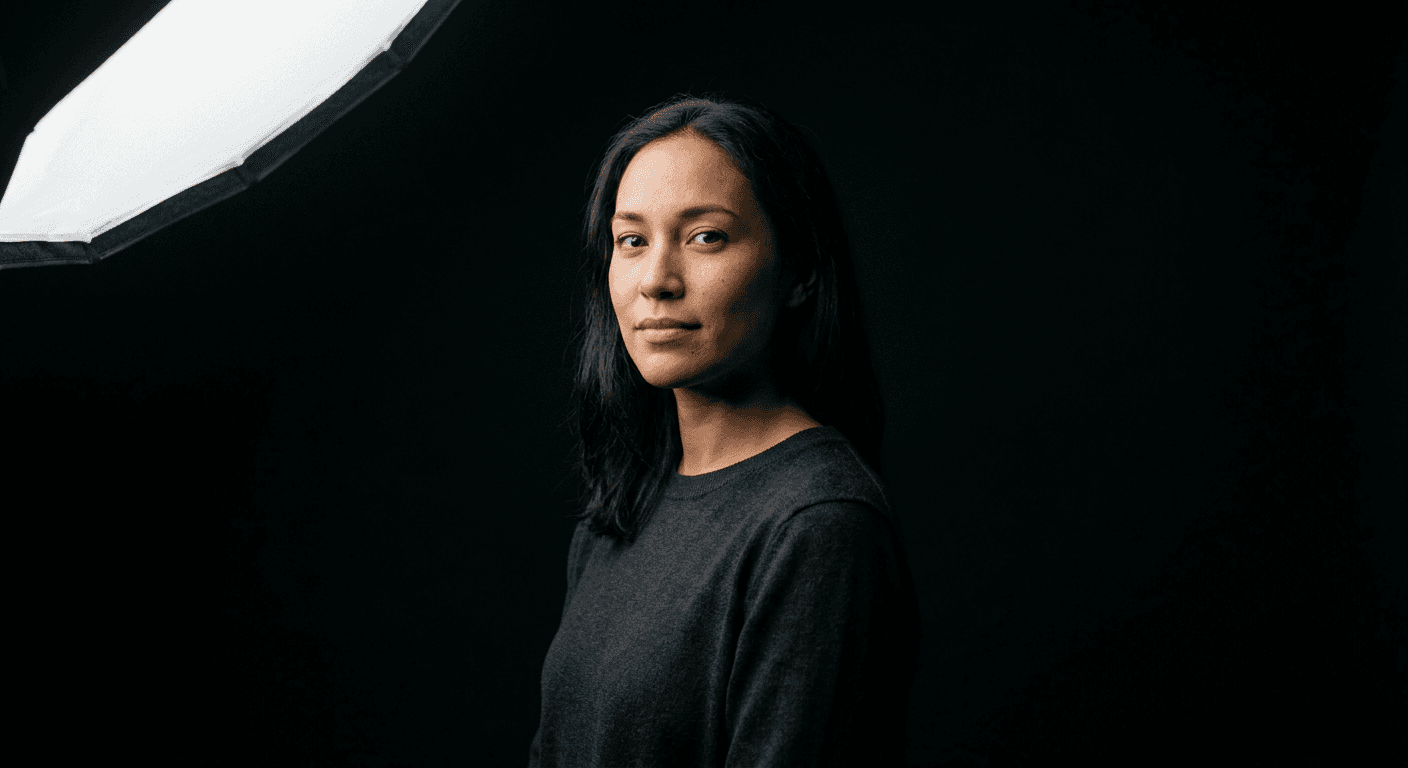 20 AI Dark Stage Effect Prompts for TikTok's Viral Dark Portrait Trend (Copy & Paste)